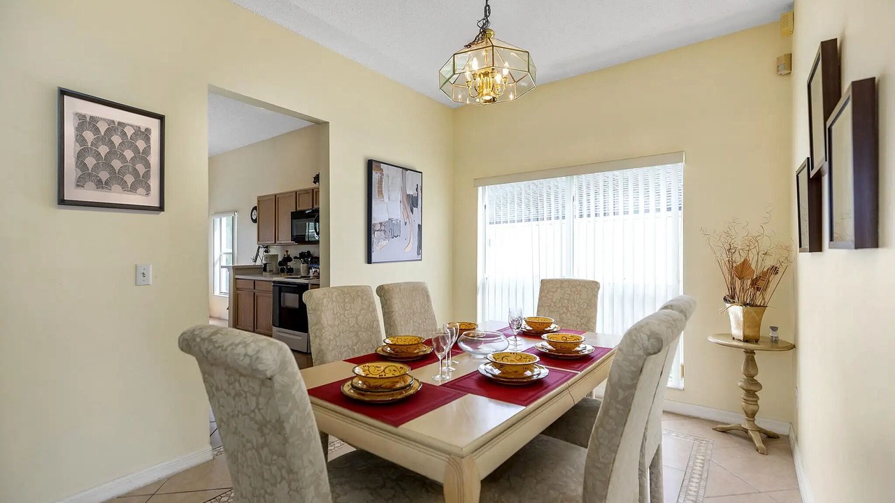 Photo of Livingroom in Lake Davenport Estates