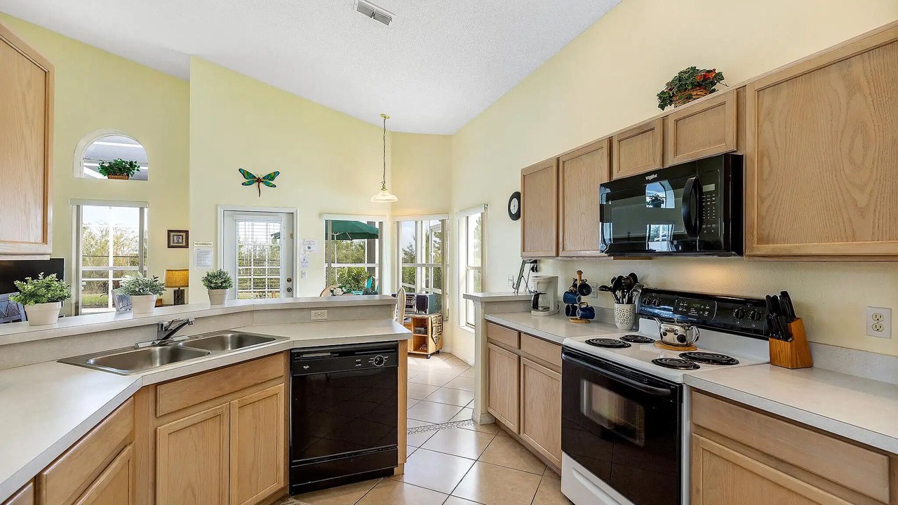 Photo of Others in Lake Davenport Estates