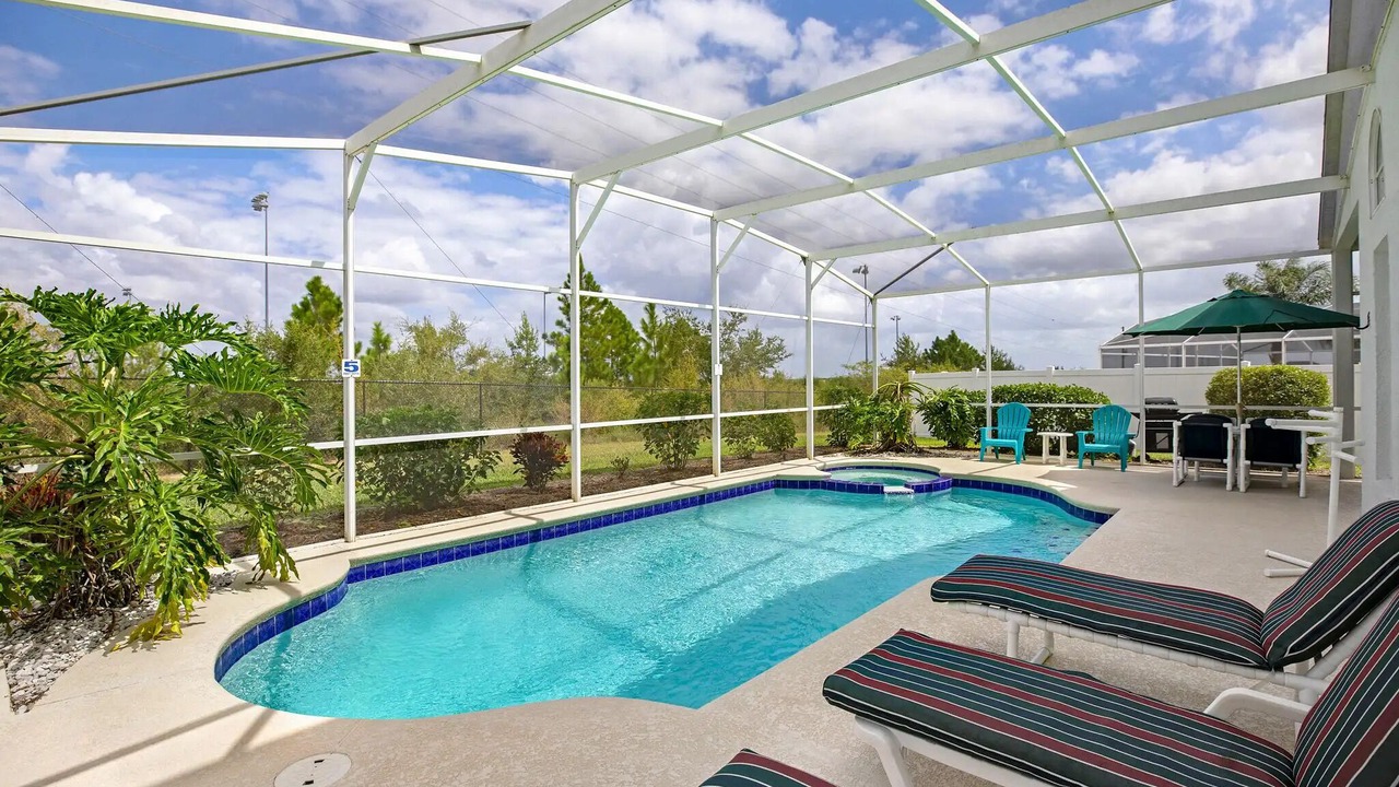 Photo of Outdoor in Lake Davenport Estates