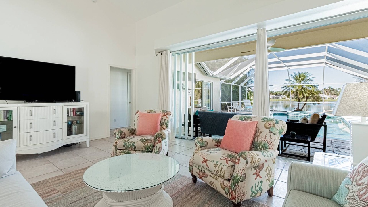 Photo of Livingroom in Central Naples