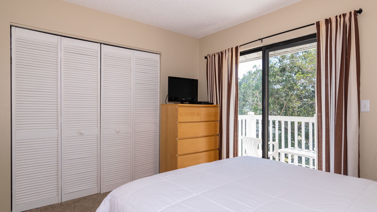 Photo of Bedroom in Holmes Beach