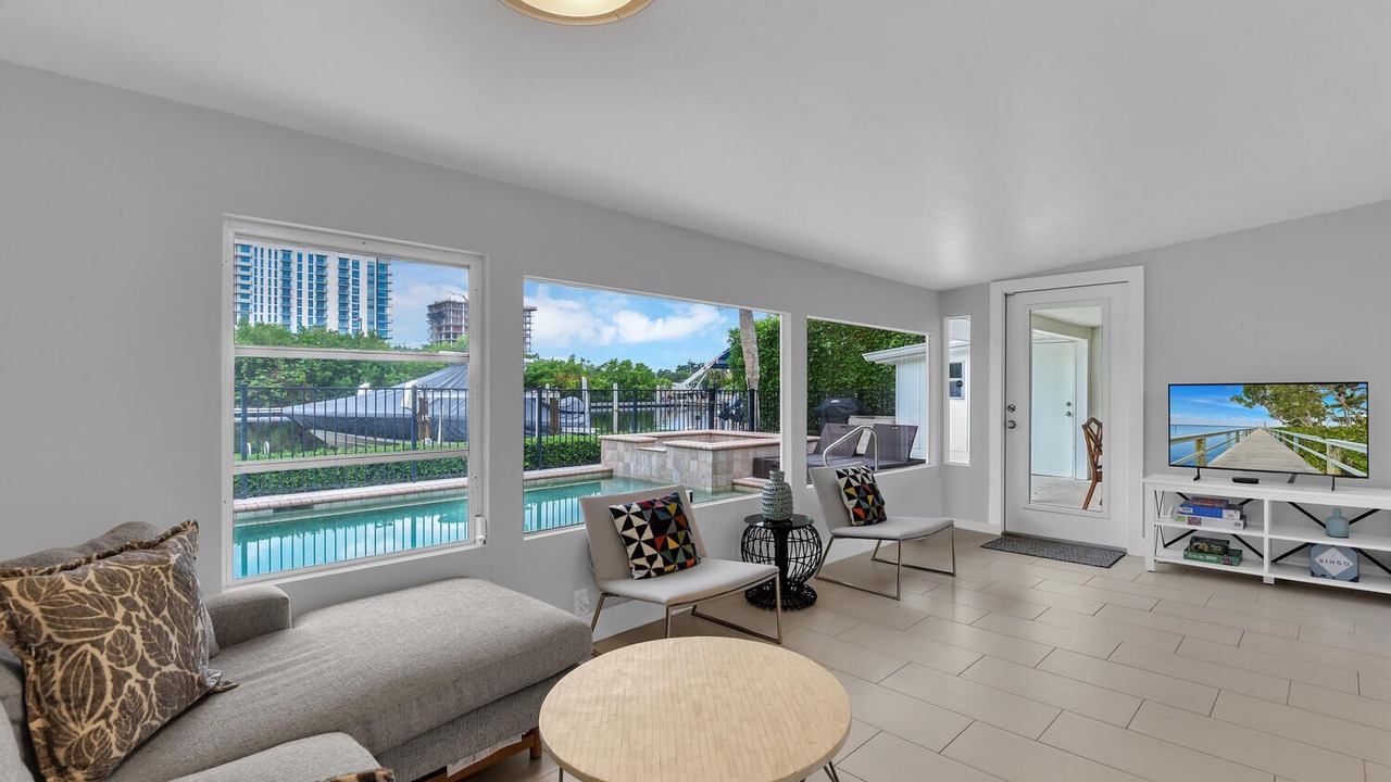 Photo of Livingroom in East Naples