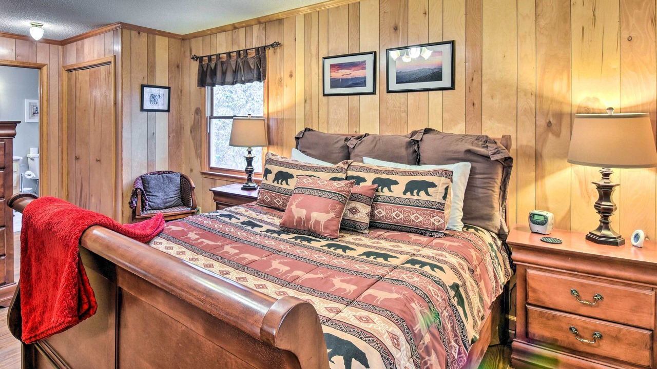 Photo of Bedroom in Lakemont