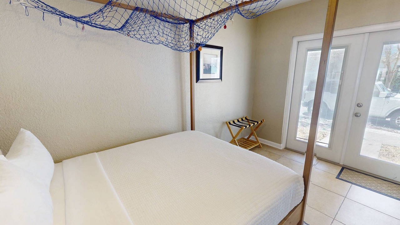 Photo of Bedroom in Pass-a-Grille Historic District