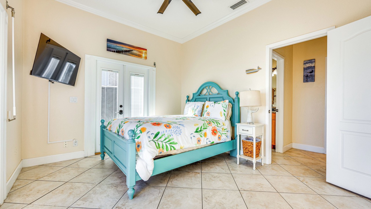 Photo of Bedroom in Beverly Beach