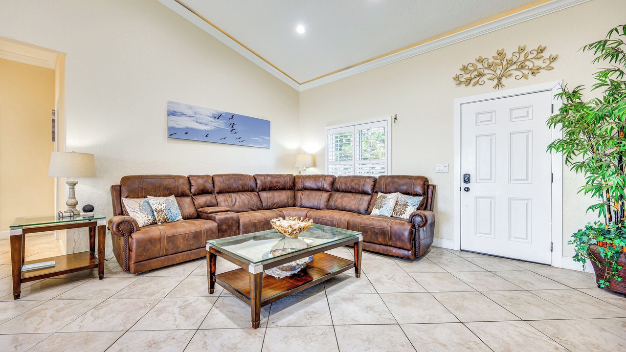 Photo of Livingroom in Beverly Beach