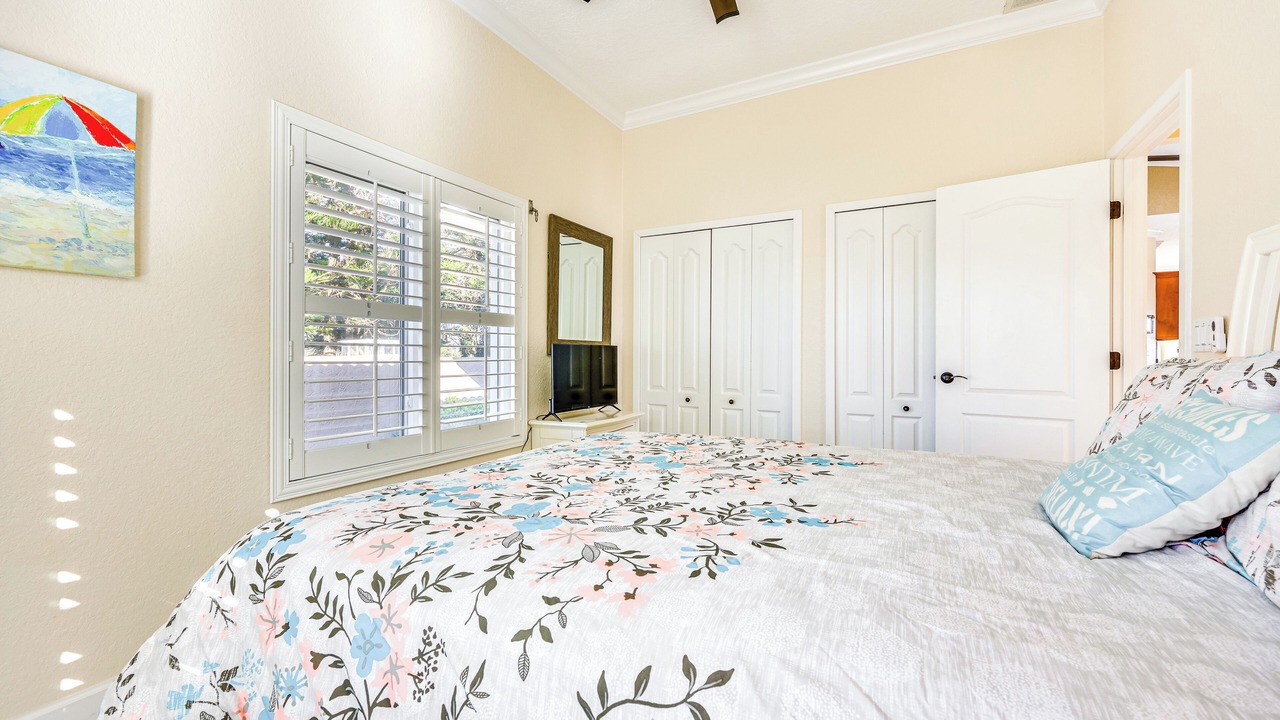 Photo of Bedroom in Beverly Beach