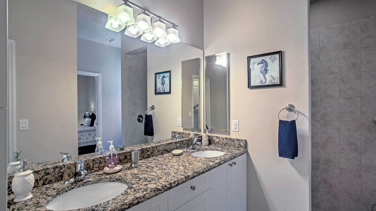Photo of Bathroom in Pineland