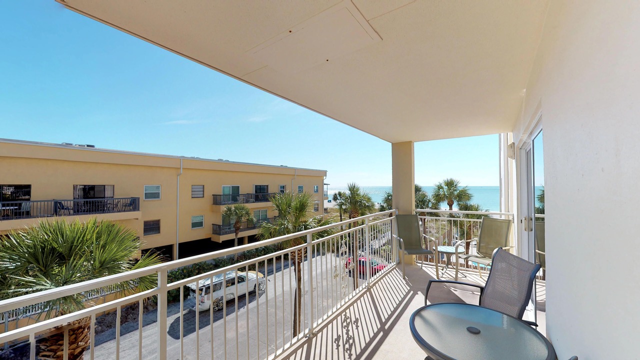Photo of Patio Balcony in Madeira Beach