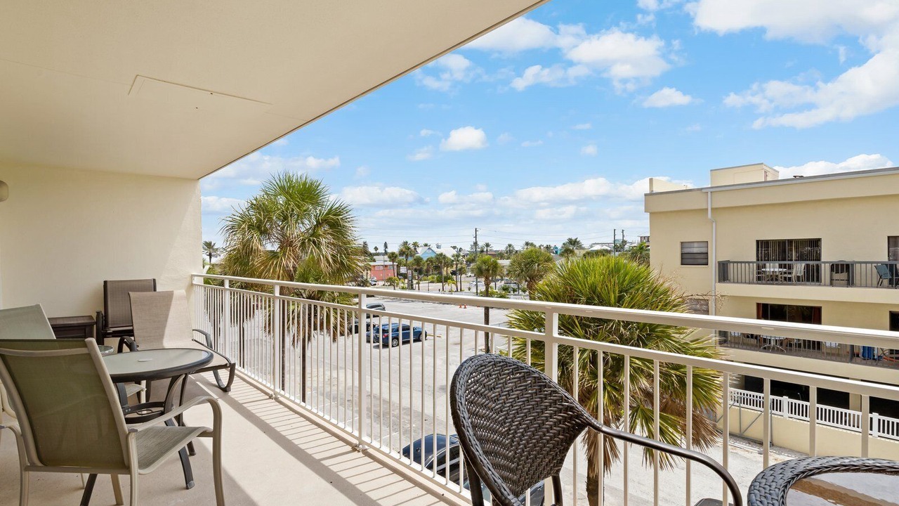 Photo of Patio Balcony in Madeira Beach