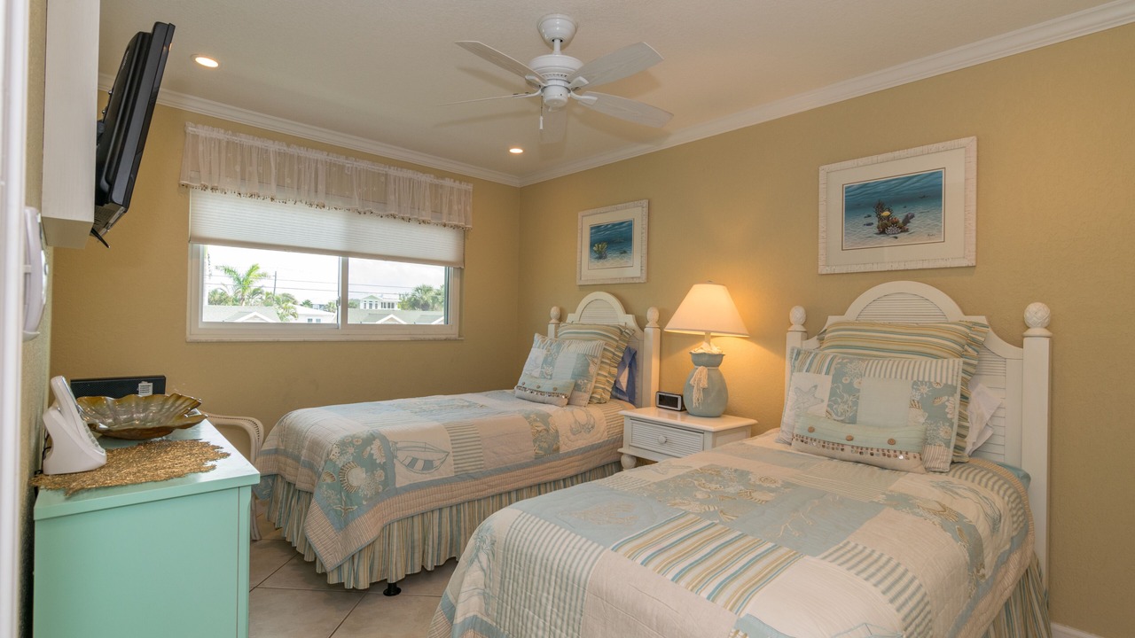 Photo of Bedroom in Bradenton Beach