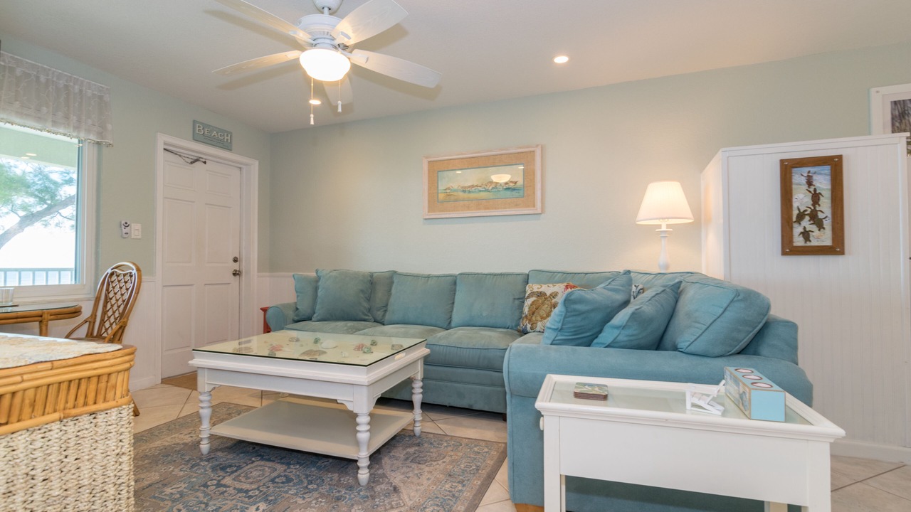 Photo of Livingroom in Bradenton Beach