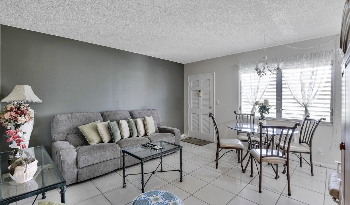 Photo of Livingroom in Marco Island
