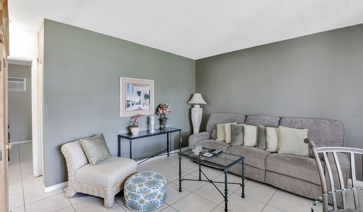 Photo of Livingroom in Marco Island