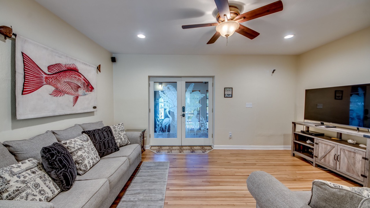 Photo of Livingroom in Laguna Shores