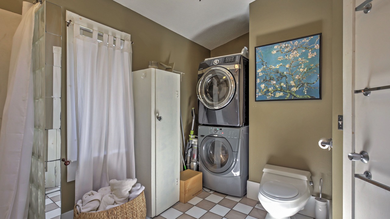 Photo of Bathroom in Boardwalk