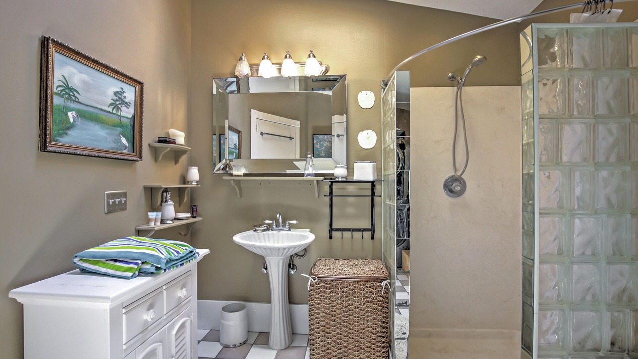 Photo of Bathroom in Boardwalk