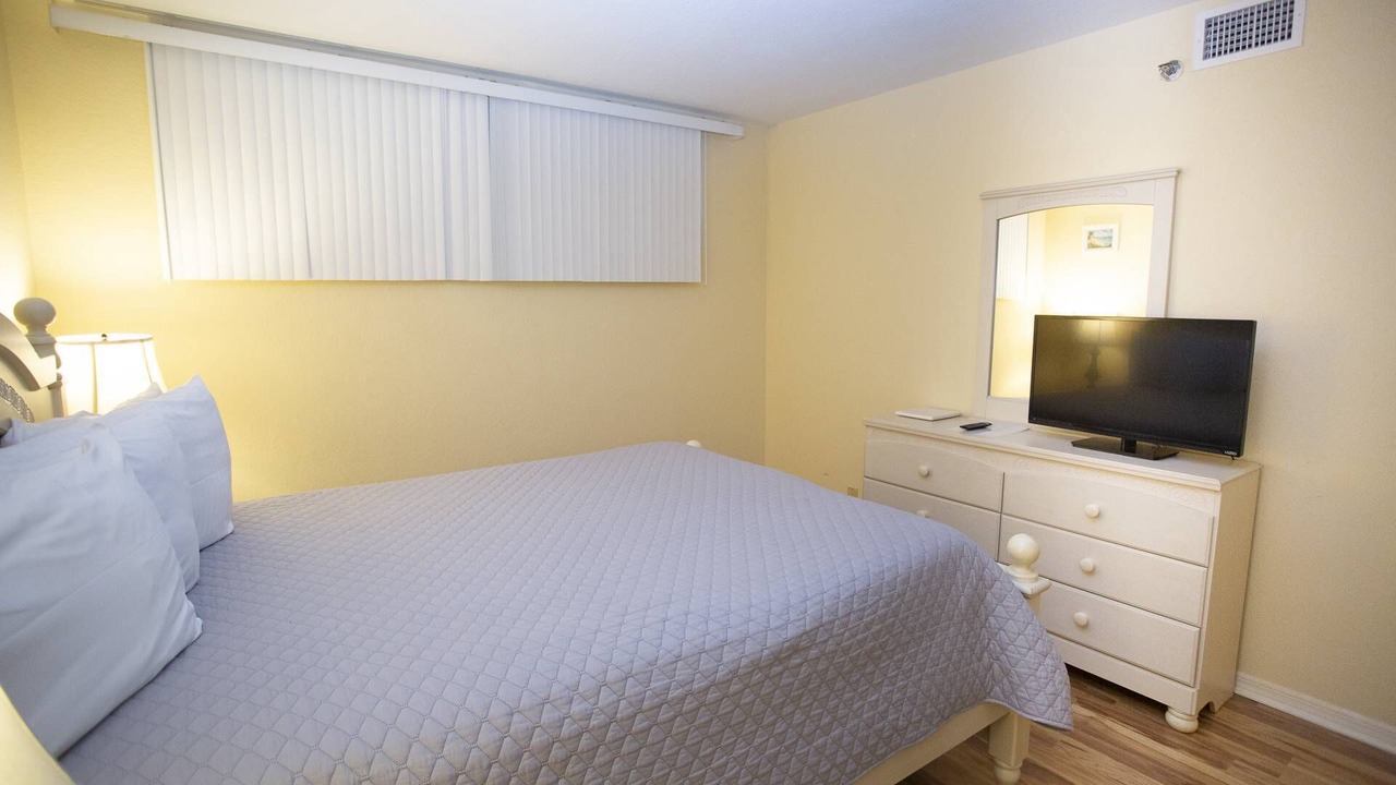 Photo of Bedroom in Madeira Beach