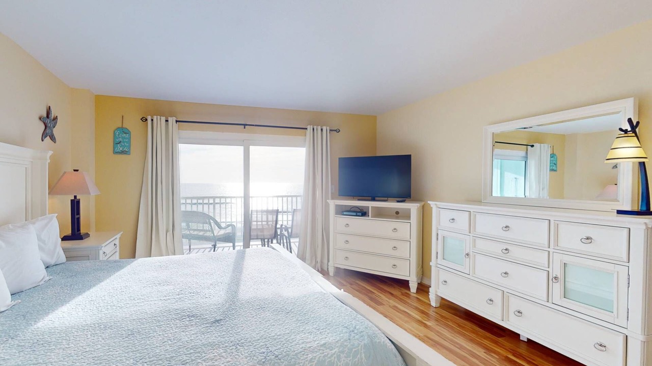 Photo of Bedroom in Madeira Beach