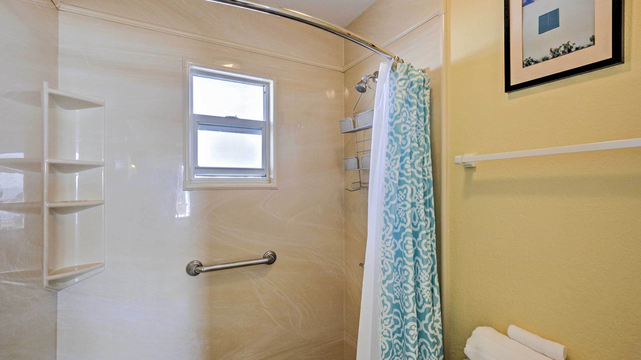 Photo of Bathroom in Lenox Park