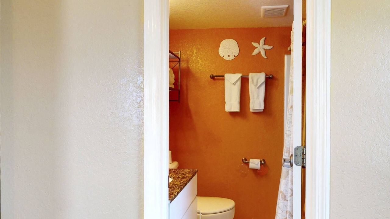 Photo of Bathroom in Treasure Island