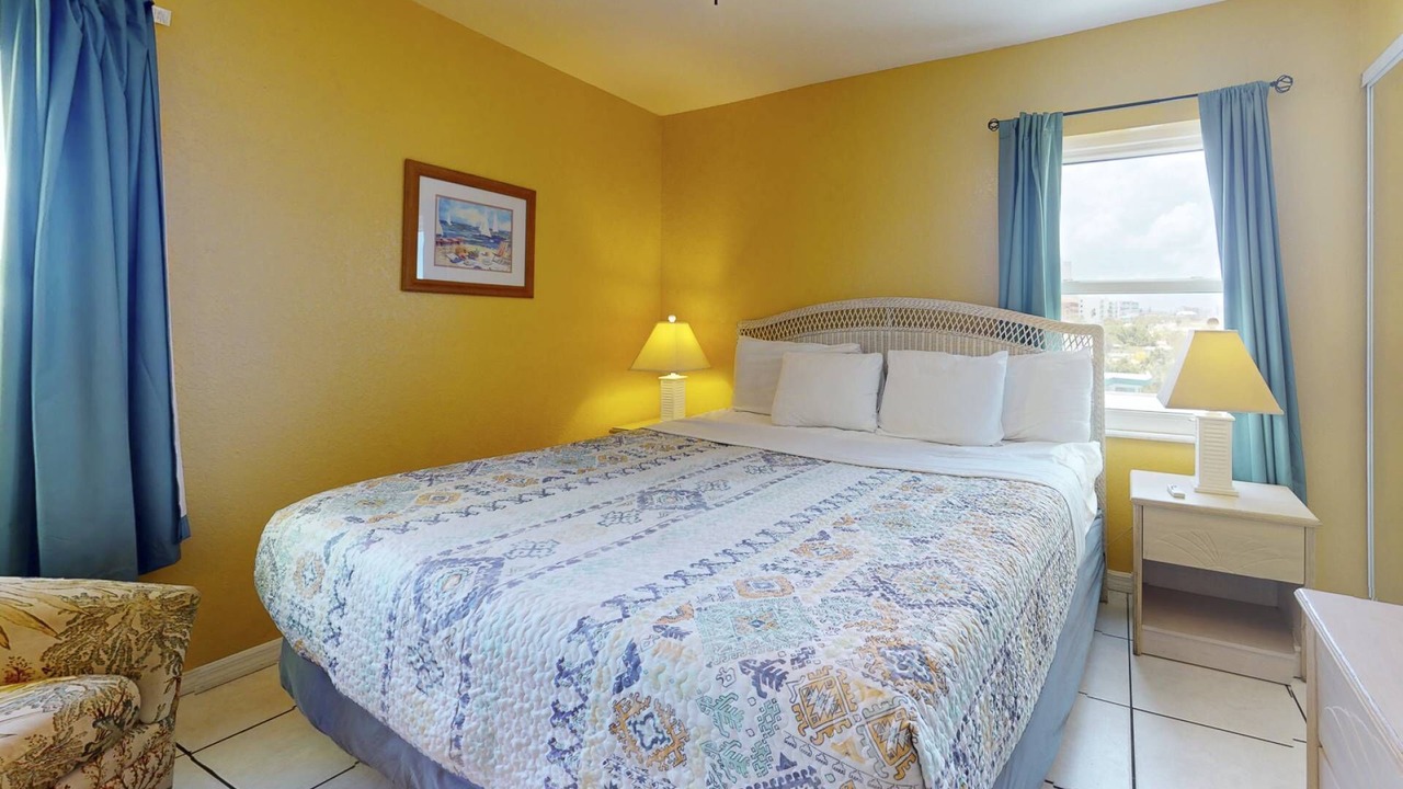 Photo of Bedroom in Treasure Island