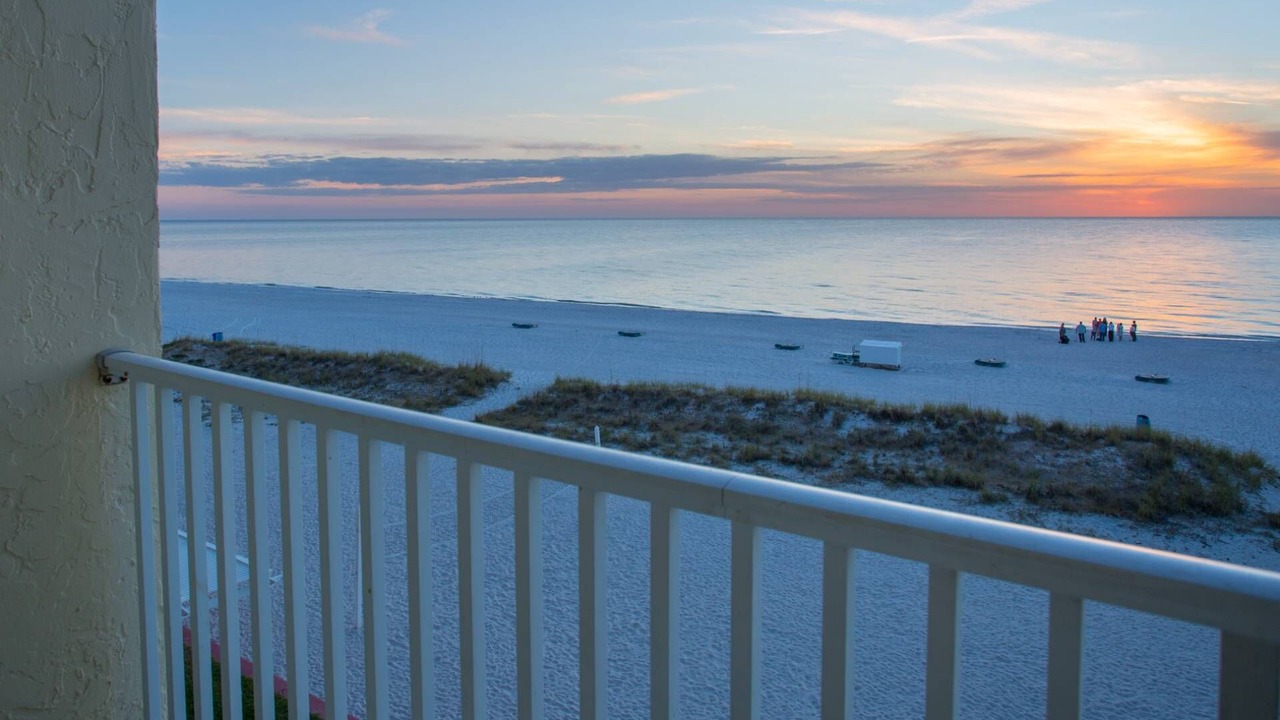 Photo of Patio Balcony in Treasure Island