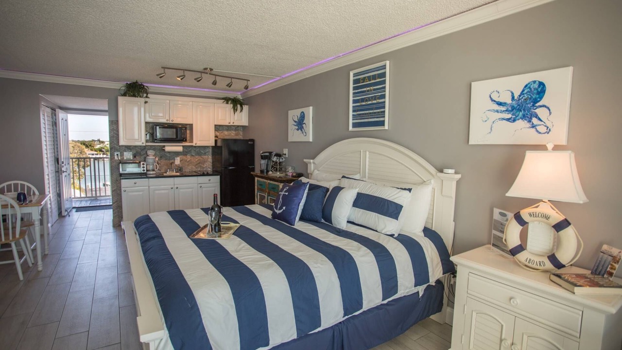 Photo of Bedroom in Treasure Island