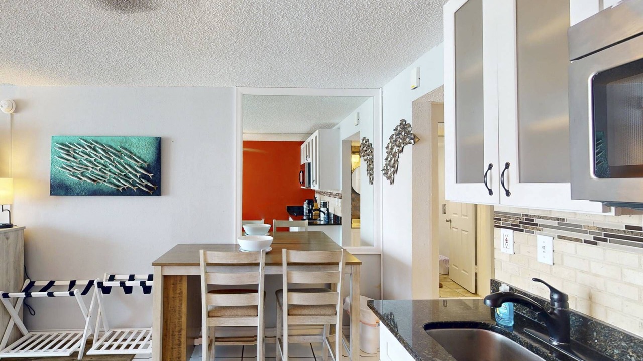 Photo of Kitchen in Treasure Island