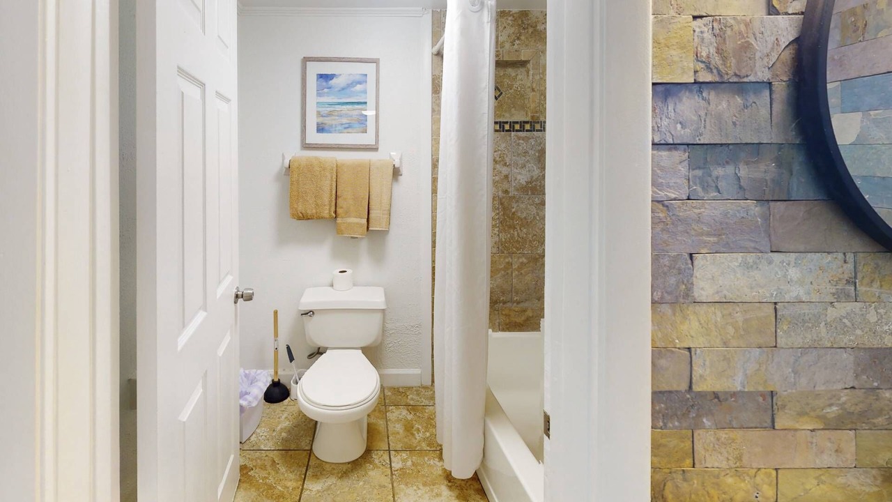 Photo of Bathroom in Treasure Island