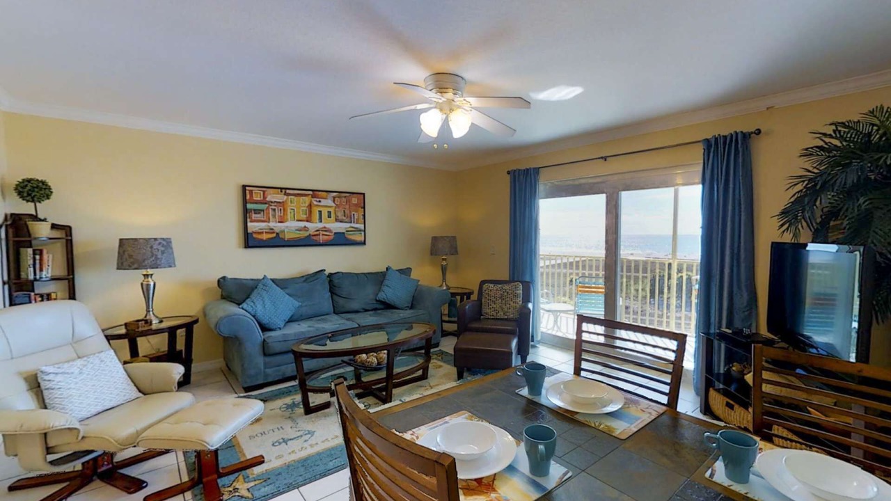 Photo of Livingroom in Treasure Island