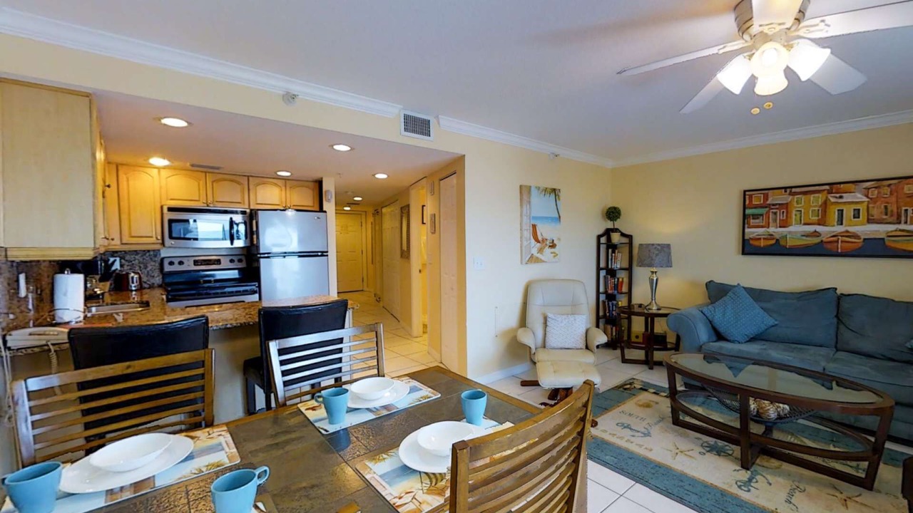 Photo of Livingroom in Treasure Island