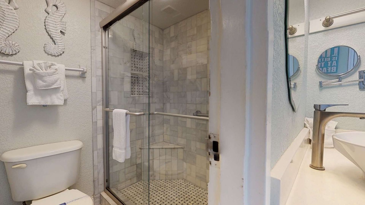Photo of Bathroom in Treasure Island