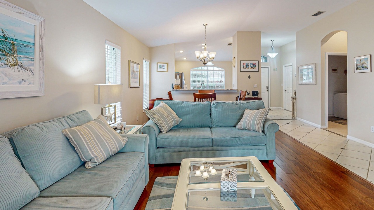 Photo of Livingroom in Beachwalk Isles