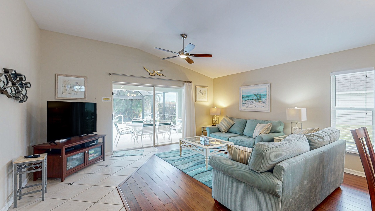 Photo of Livingroom in Beachwalk Isles