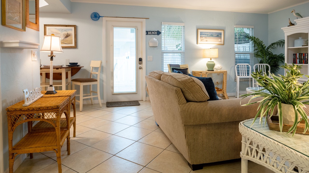 Photo of Livingroom in Holmes Beach
