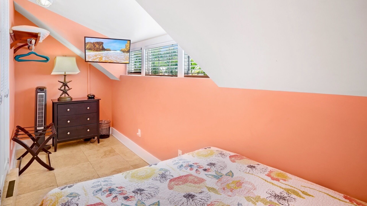Photo of Bedroom in Uptown - Upper Duval
