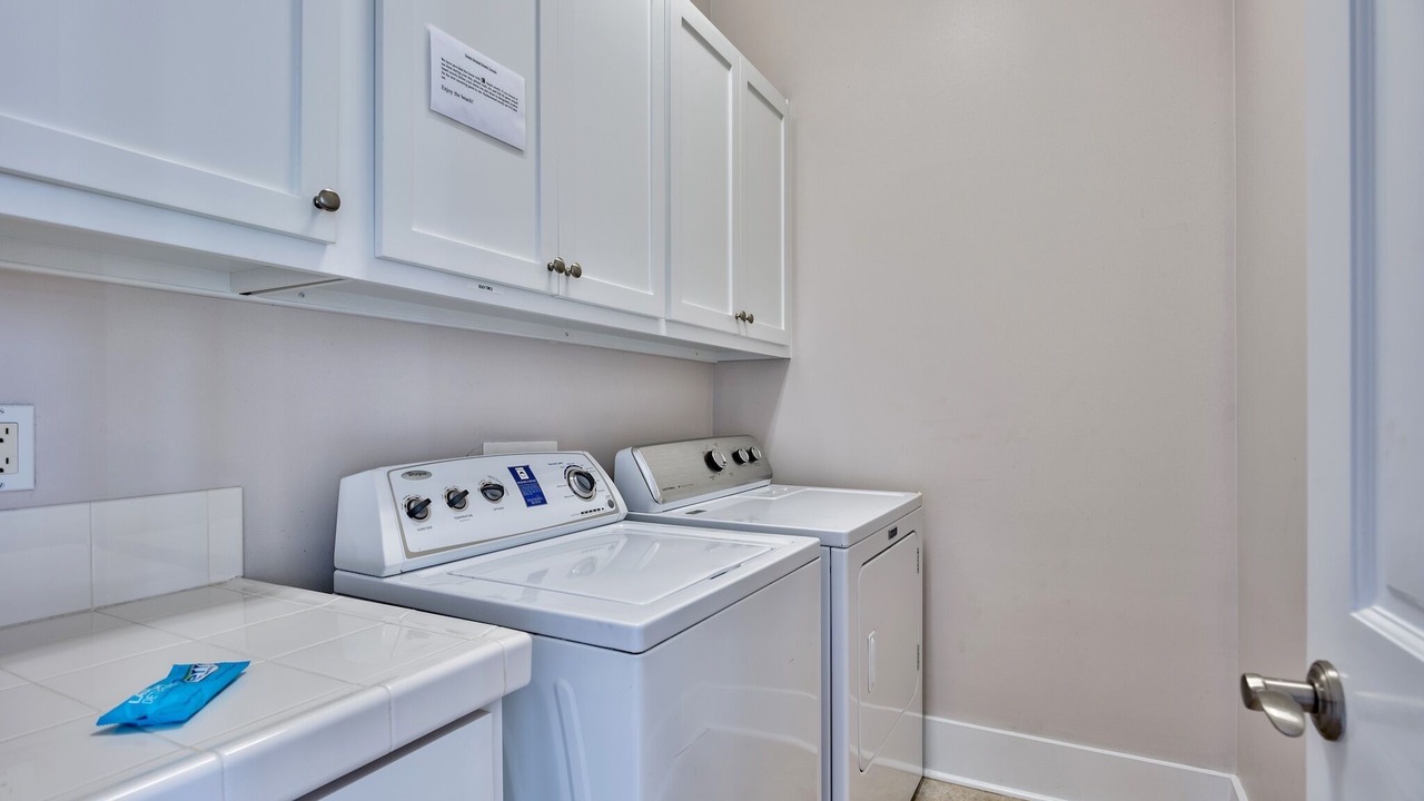 Photo of Bedroom in Delos