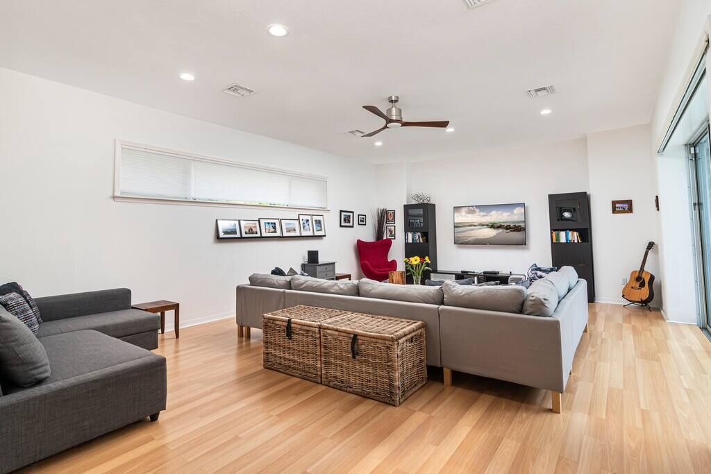 Photo of Livingroom in East Naples