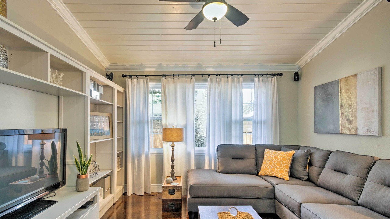 Photo of Livingroom in South Gate Ridge