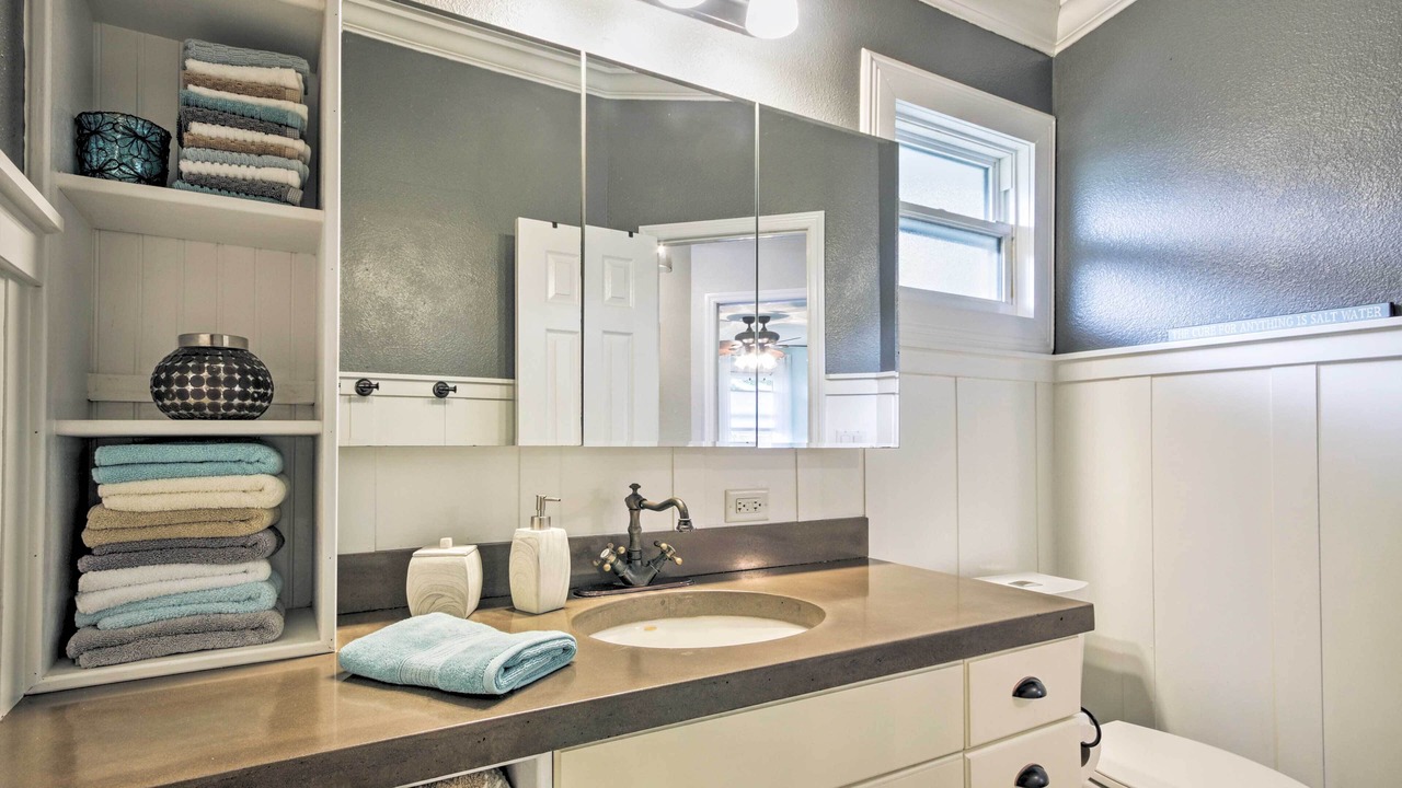 Photo of Bathroom in South Gate Ridge