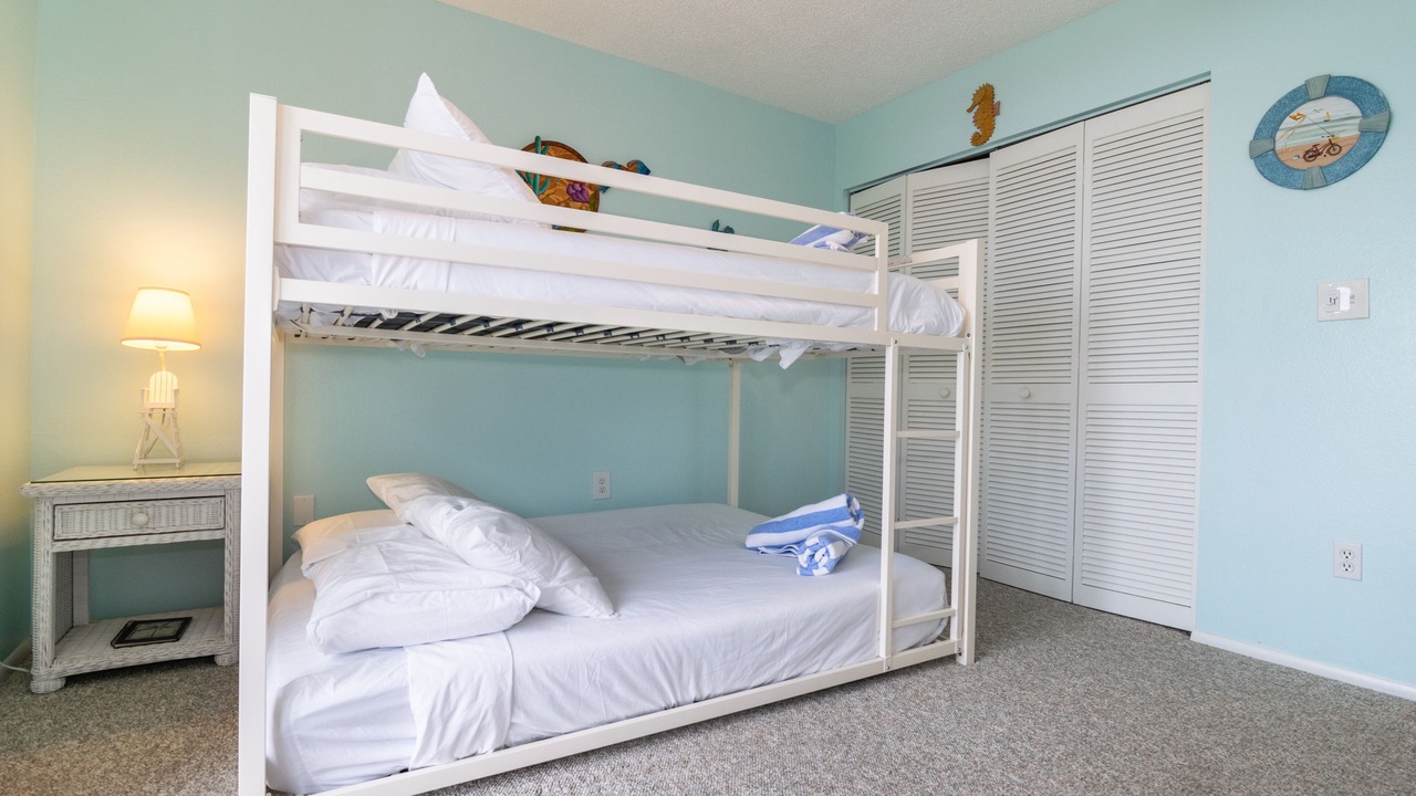 Photo of Bedroom in Holmes Beach