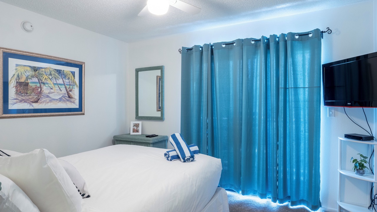 Photo of Bedroom in Holmes Beach