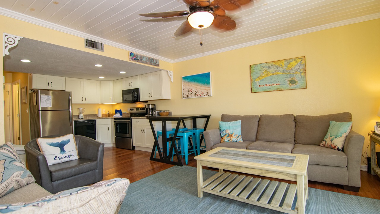Photo of Livingroom in Holmes Beach