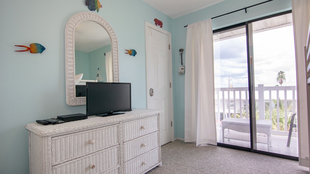 Photo of Livingroom in Holmes Beach