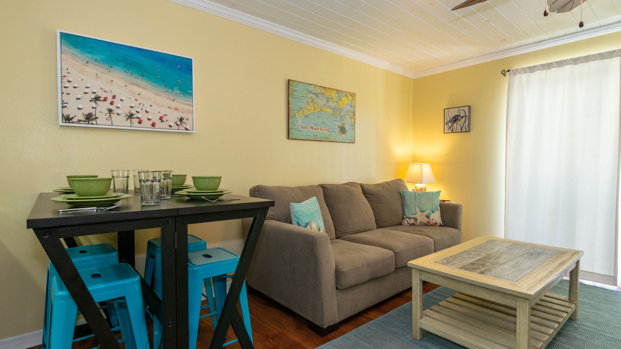 Photo of Livingroom in Holmes Beach