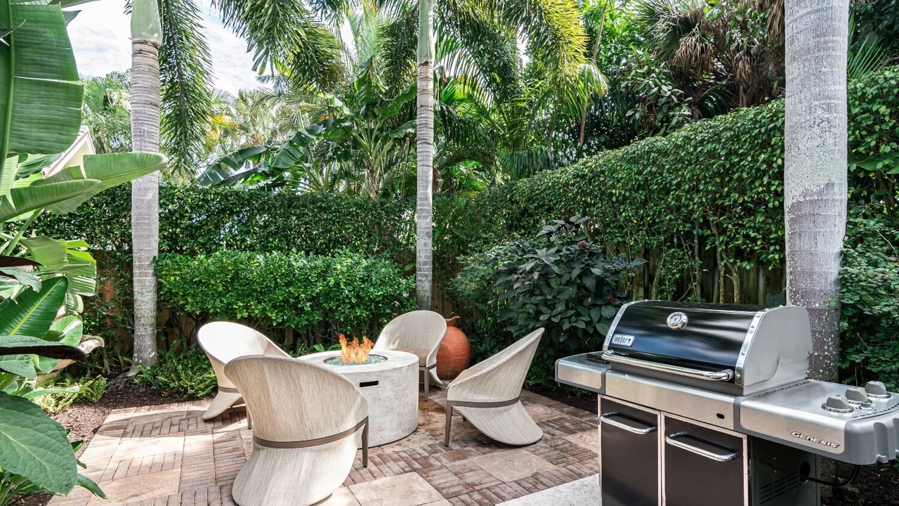 Photo of Patio Balcony in Old Naples