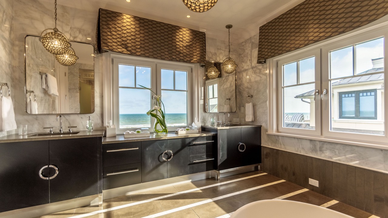 Photo of Bathroom in Vanderhorst Plantation
