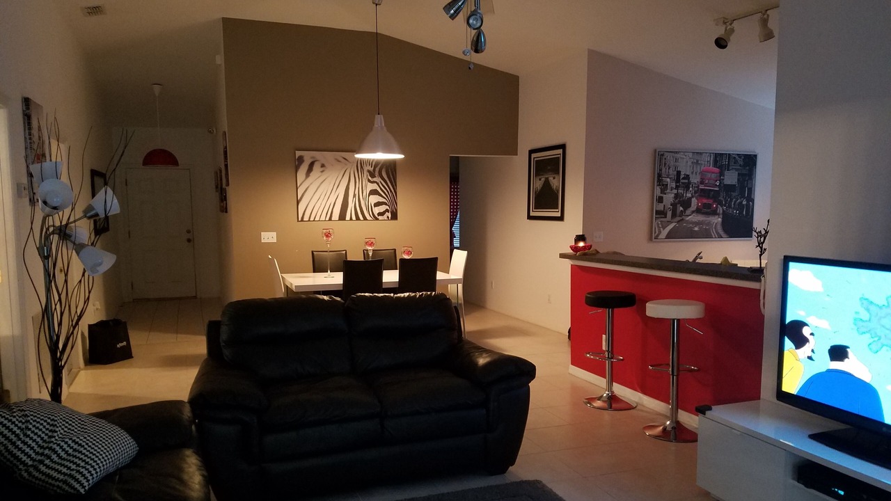 Photo of Livingroom in Sandy Ridge
