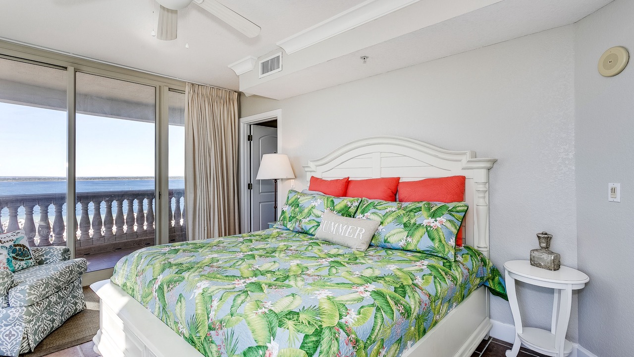 Photo of Bedroom in Pensacola Beach
